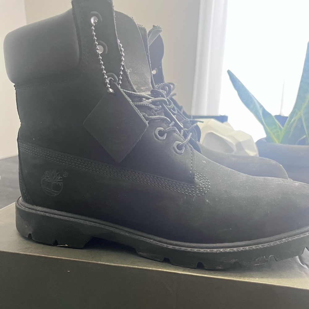 Timberland Classic Black Nubuck Boots